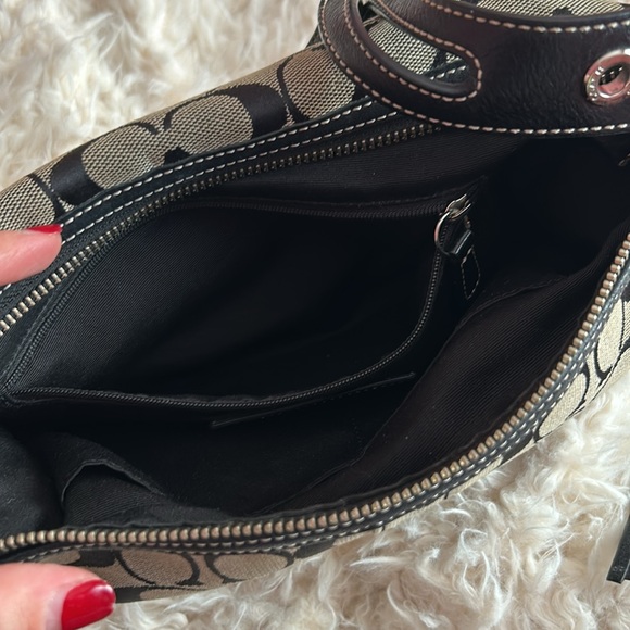 Black and grey monogram Coach shoulder bag - Picture 6 of 8